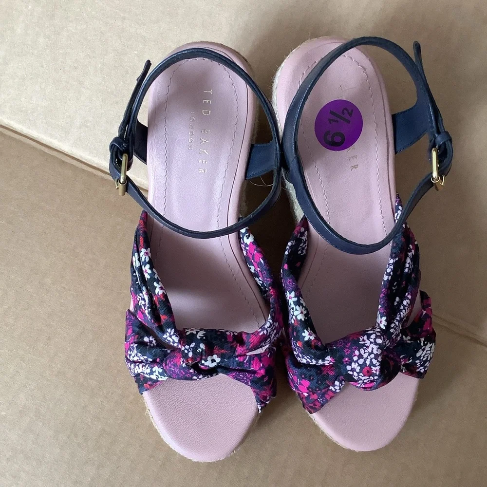 TED BAKER SHOES TAYLINA‎ FLORAL ESPADRILLE WEDGE SANDAL IN NAVY NWOT sz 6 1/2